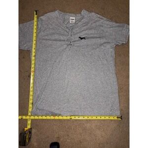 Victoria Secret PINK T-Shirt Womens Medium Gray V-Neck Short Sleeve Logo T56-42